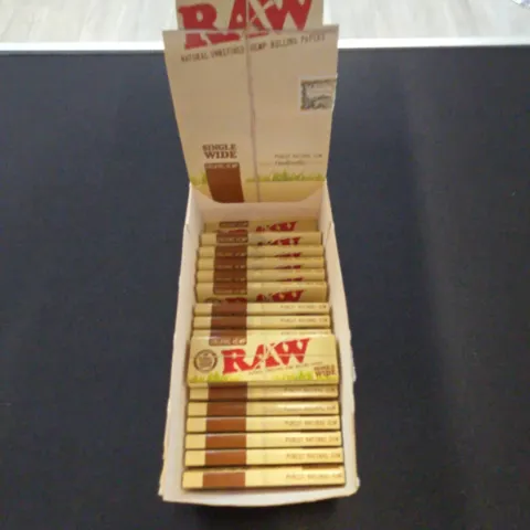 RAW Organic Hemp 1 1/4 Size Single Wide Rolling Papers