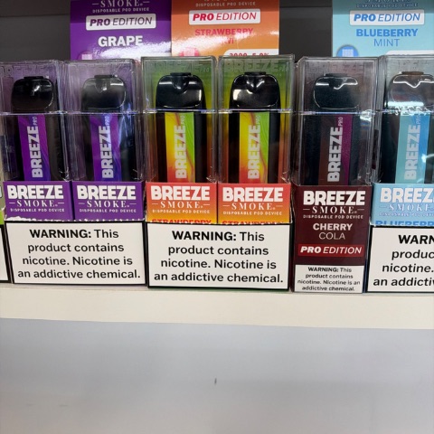 Breeze Smoke Disposable Vape