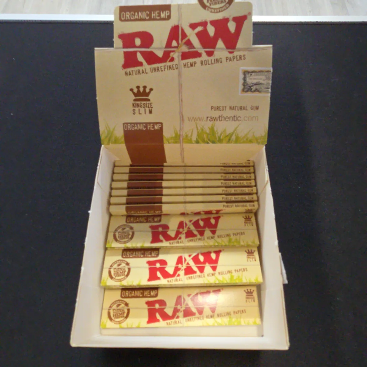 RAW Organic Hemp Kingsize Slim Rolling Paper
